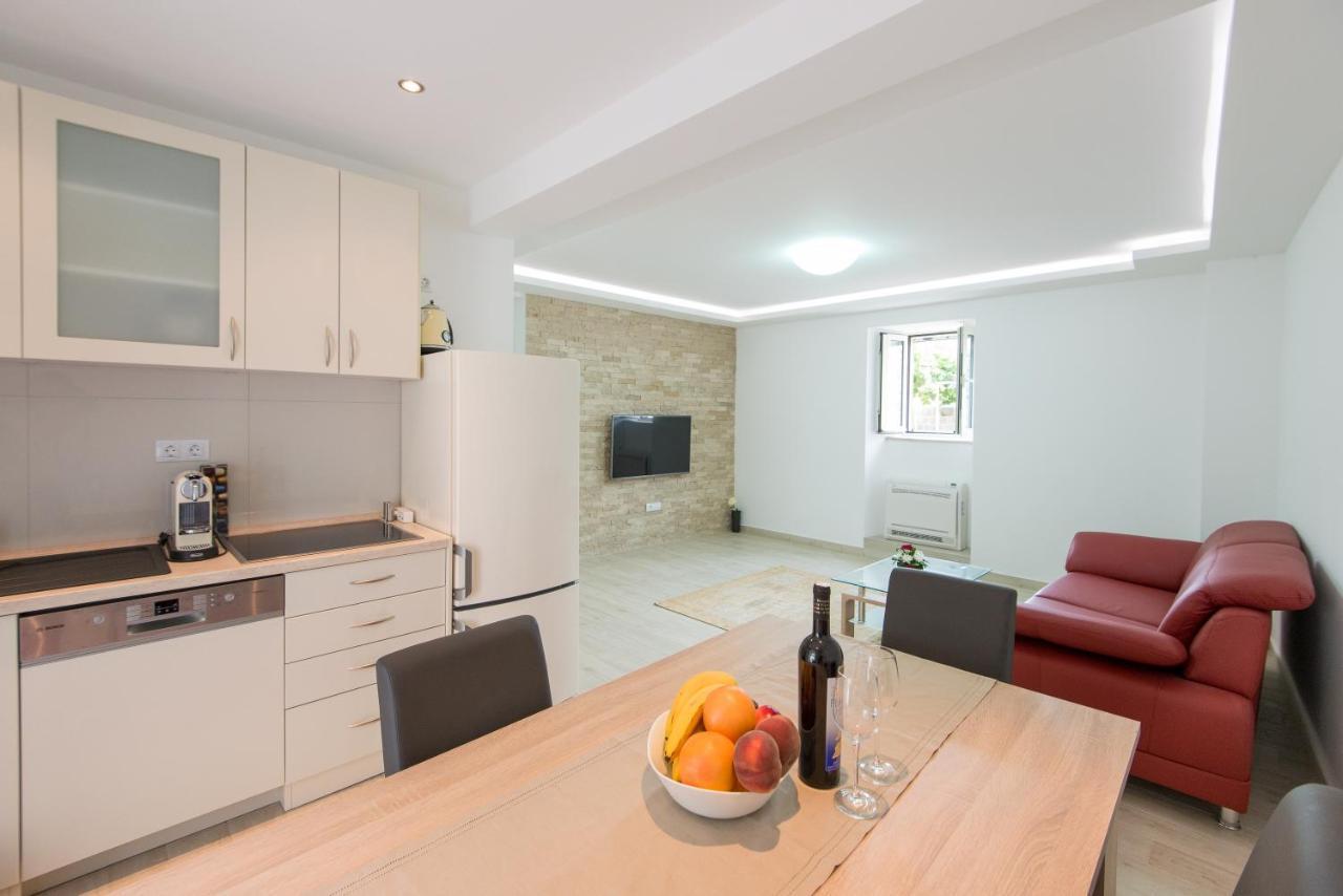 Apartments D&V Kotor Exterior photo